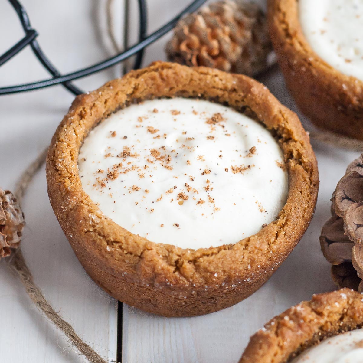 Tasses de biscuits au cheesecake de lait de poule